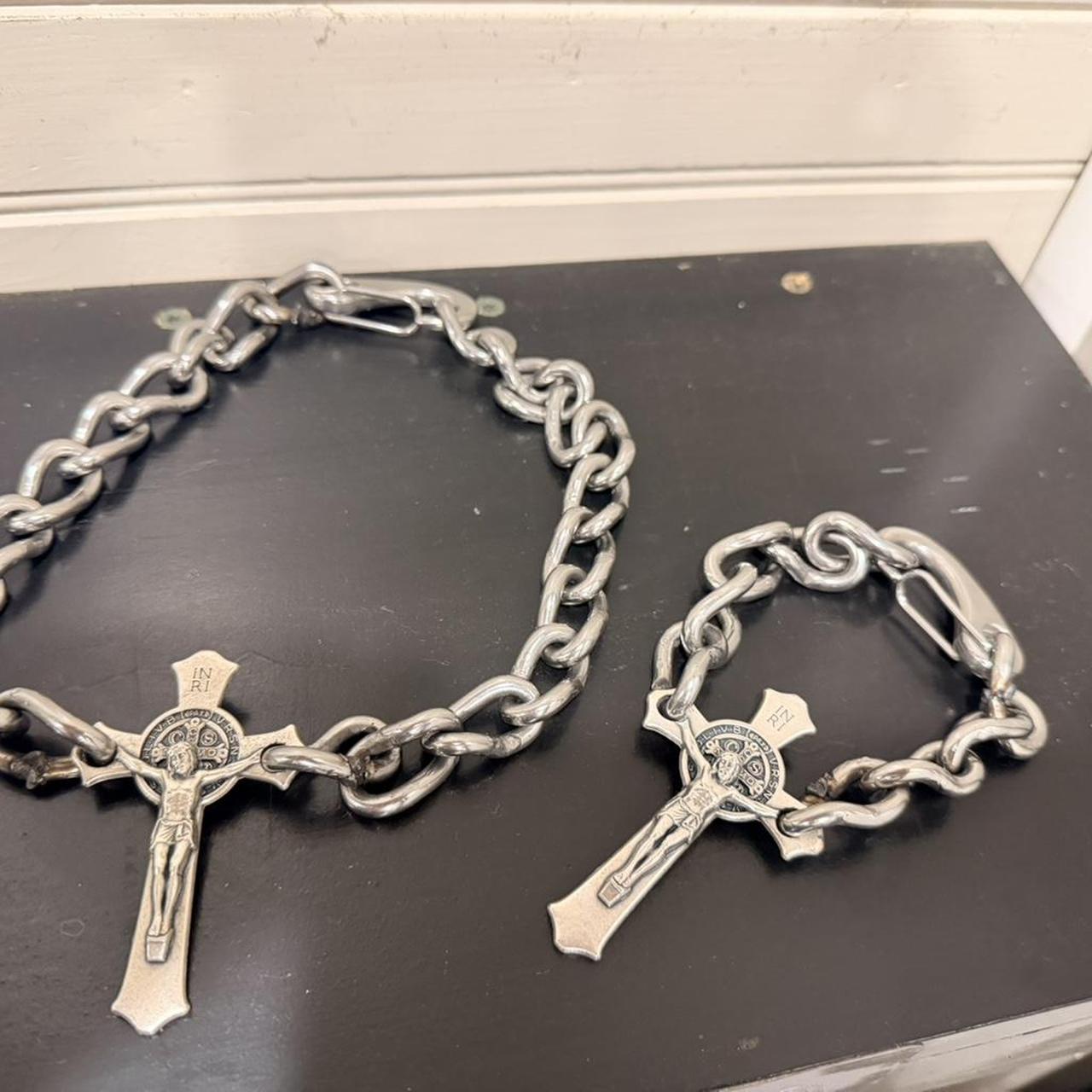 Handmade gothic steel cross chain, up close